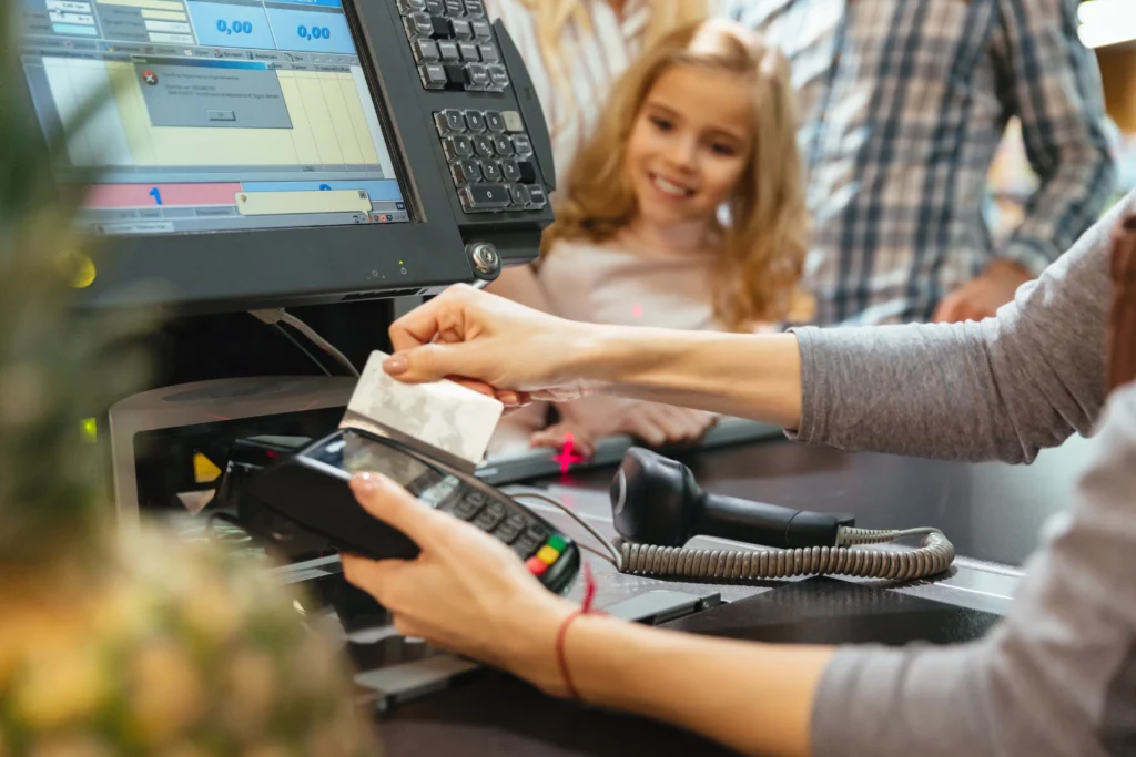 Manfaat menggunakan mesin POS kasir untuk bisnis multi cabang